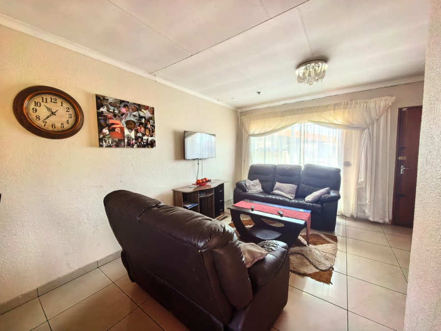 3 Bedroom Property for Sale in Zamdela Free State